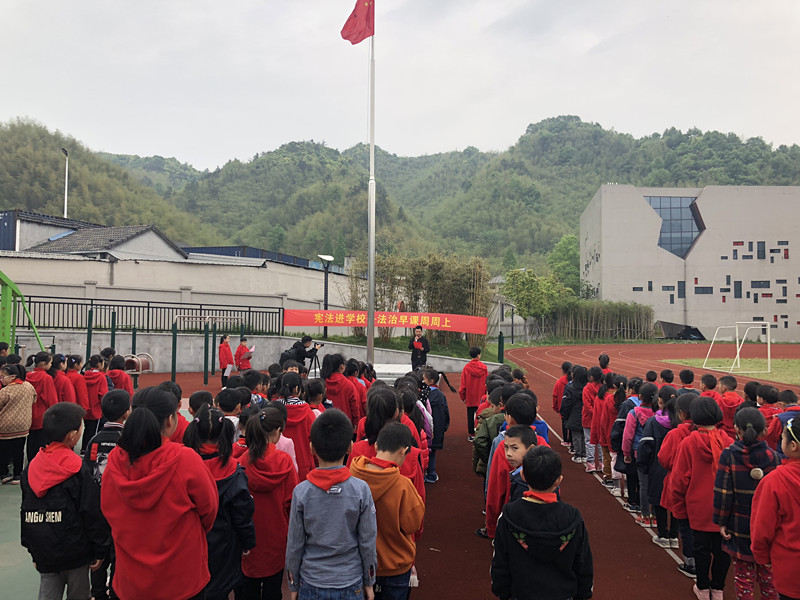 微信图片_20180612115952_副本.jpg
